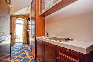 Гостевой дом Rooms & Apartments Kristina Romantica Тиват Стандартный двухместный номер с 1 кроватью и видом на море-3