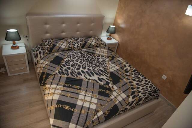 Гостевой дом Rooms & Apartments Kristina Romantica Тиват-52